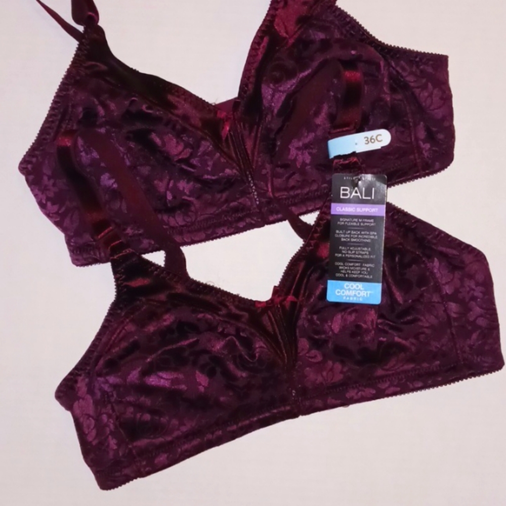 2 Women's Bali #3372 spa closure wireless bra classic support 36C NWT retail $88